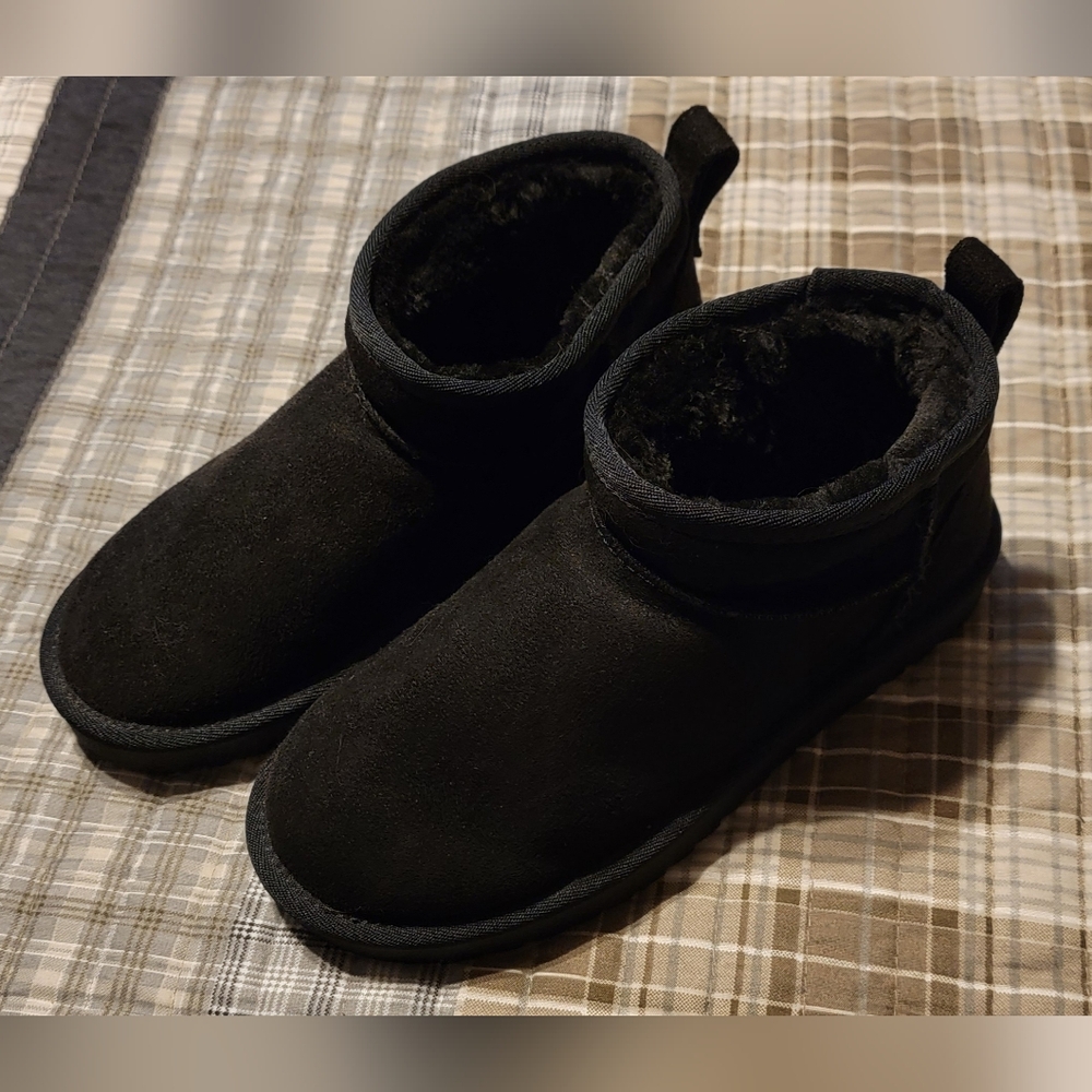 Maurice's Ankle Bootie Size 6